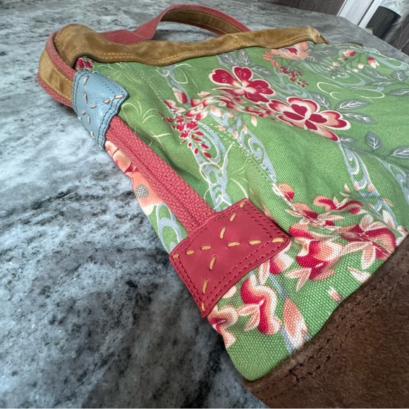 Lucky Brand Floral Crossbody Bucket Bag with Suede Trim - Picture 8 of 13